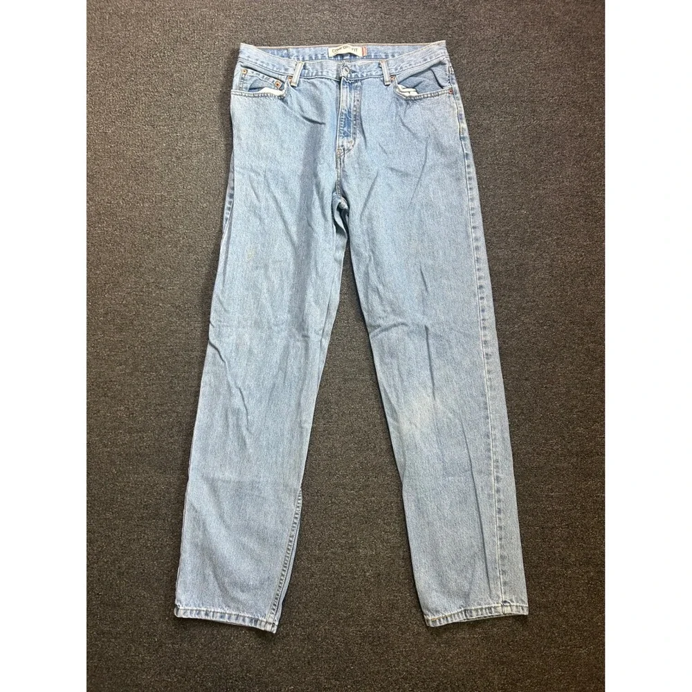 Levis levi 560